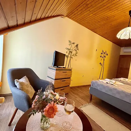 Marta Guest house Gyenesdias