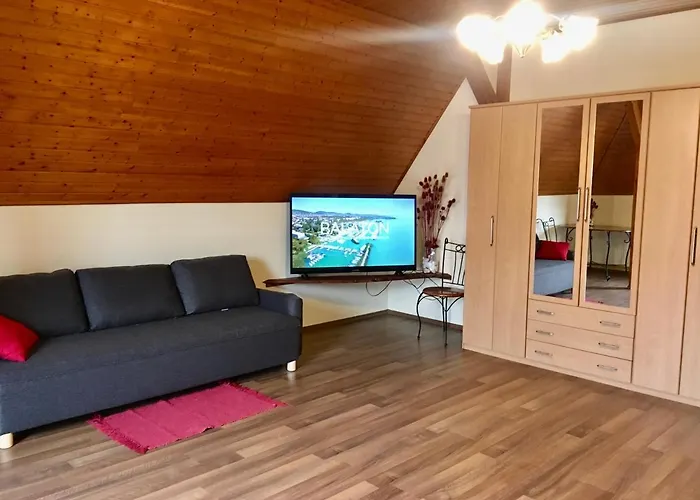 Marta 3* Gyenesdiás